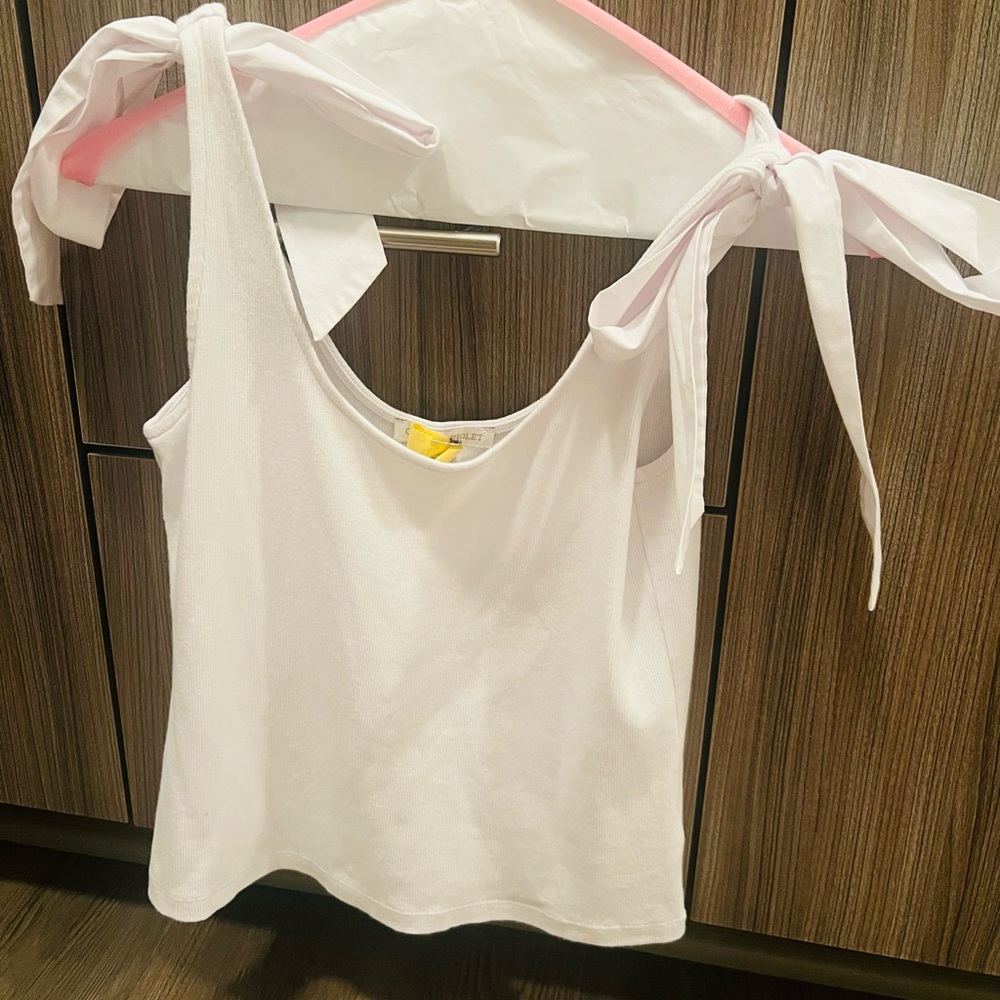 bow tie tank; worn 1x perfect condition